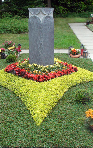 gepflegte Urnengemeinschaftsgräber erhalten die Friedhofskultur